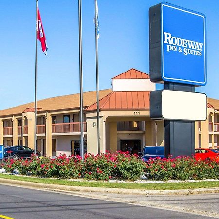 Rodeway Inn & Suites Clarksville Bagian luar foto