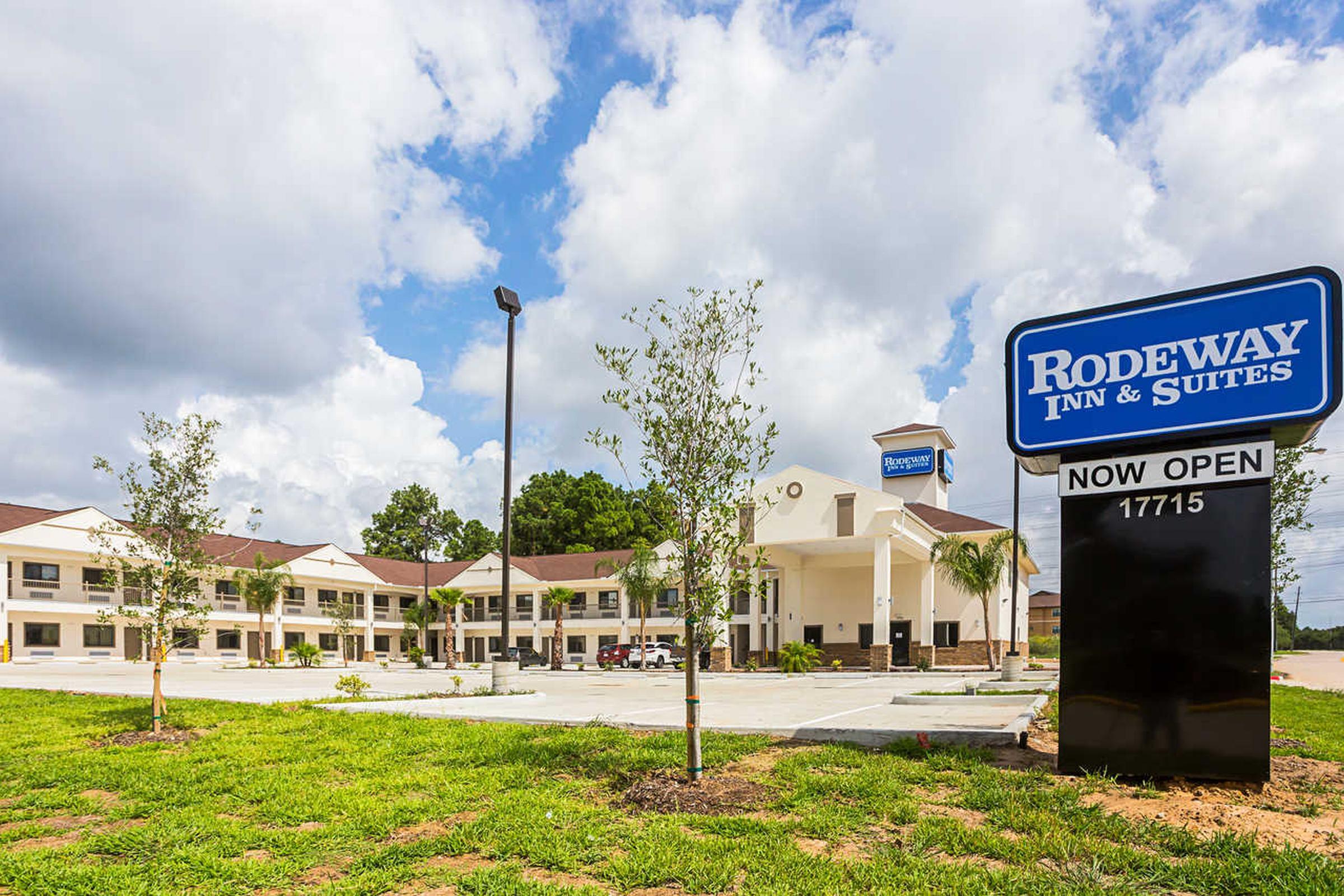 Rodeway Inn & Suites Clarksville Bagian luar foto
